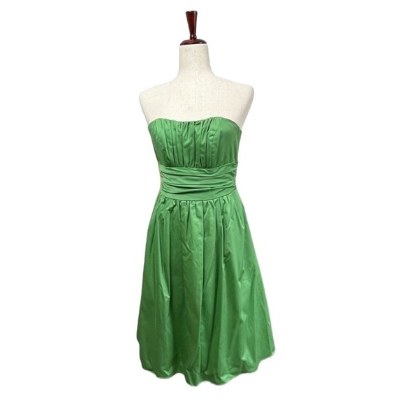 David’s Bridal Special Occasion Formal Dress. Kelly Green Strapless. Siz… - Picture 2 of 8